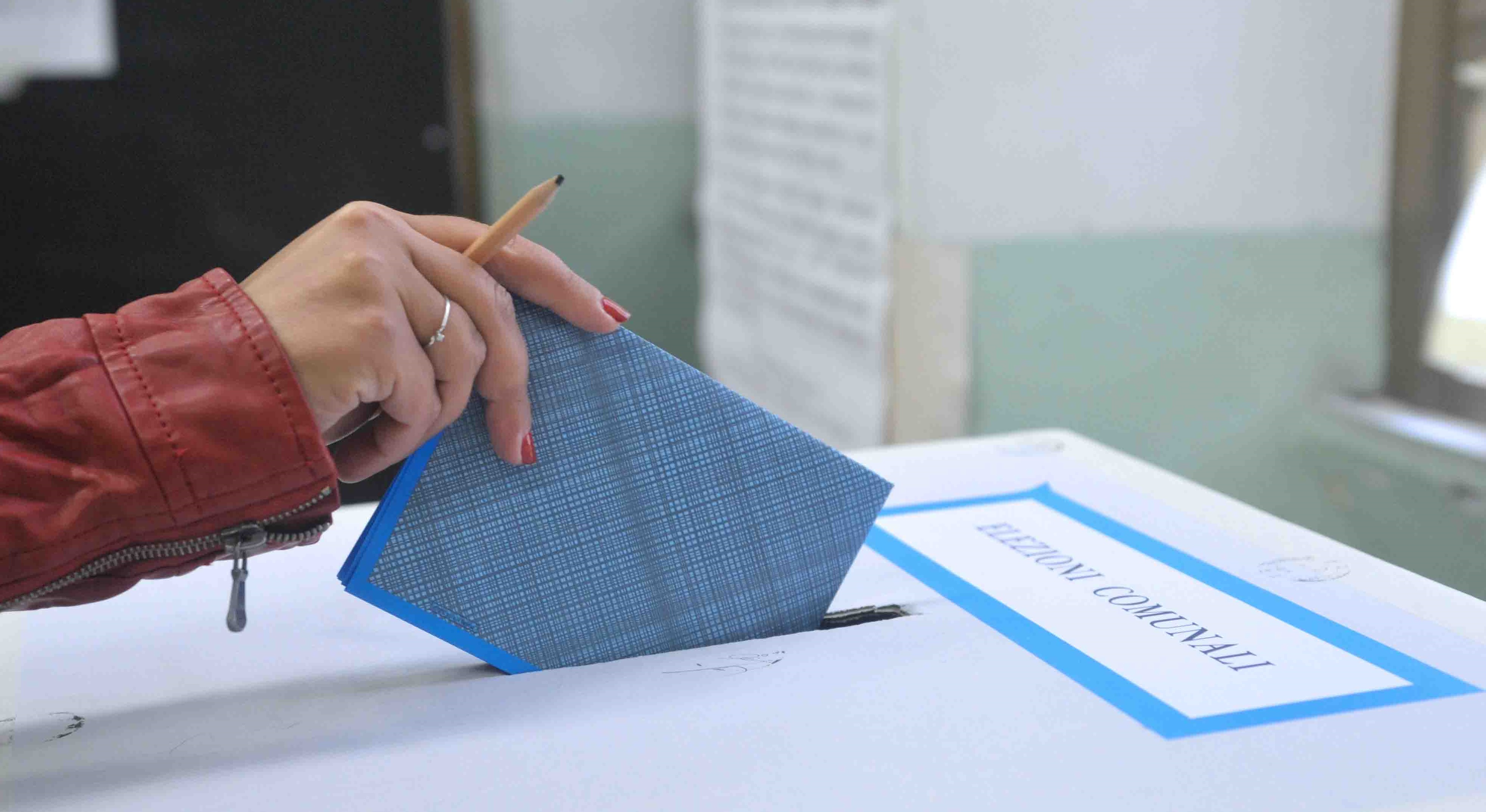 Immagine che raffigura ELEZIONI 26 MAGGIO 2019 - APERTURA STRAORDINARIA UFFICIO ELETTORALE