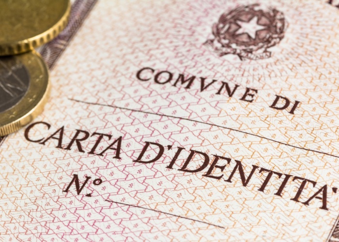 Immagine che raffigura Obbligatoria la carta d'identità elettronica per l'espatrio